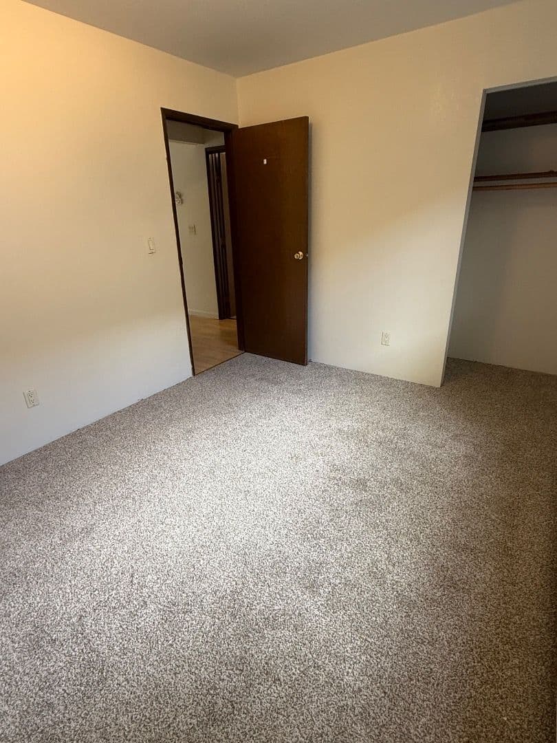Anchorage Apartment: 4320 Checkmate Dr
