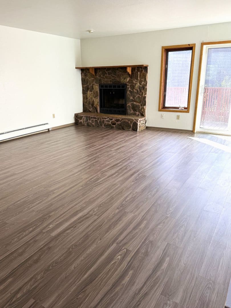 Anchorage Apartment: 3711 Carleton Ave