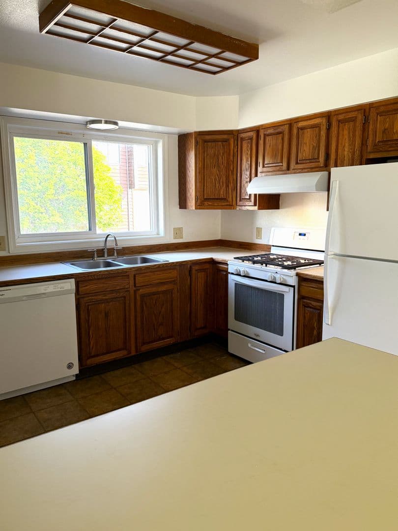 Anchorage Apartment: 3711 Carleton Ave