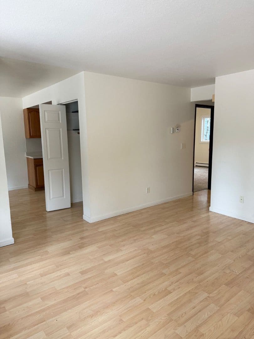 Anchorage Apartment: 4320 Checkmate Dr