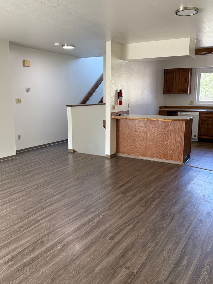 Anchorage Apartment: 3711 Carleton Ave