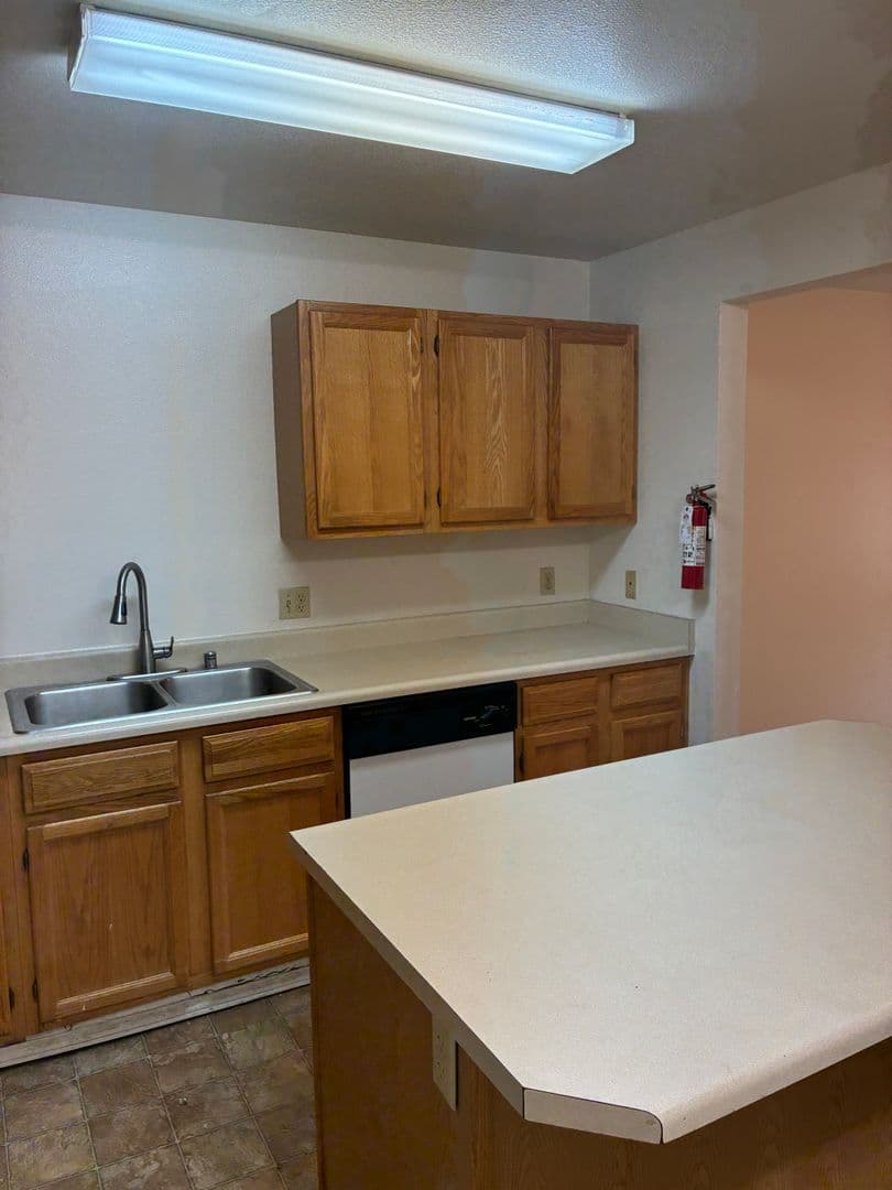 Anchorage Apartment: 315 Barrow St