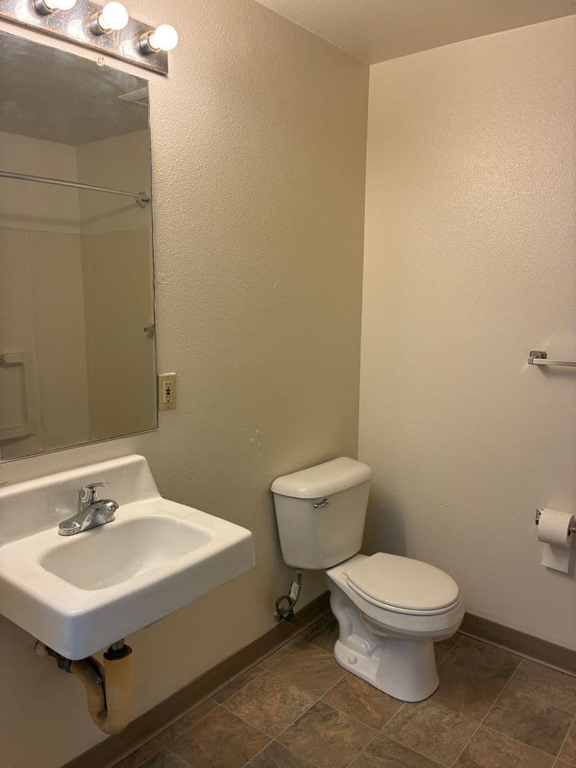 Anchorage Apartment: 315 Barrow St
