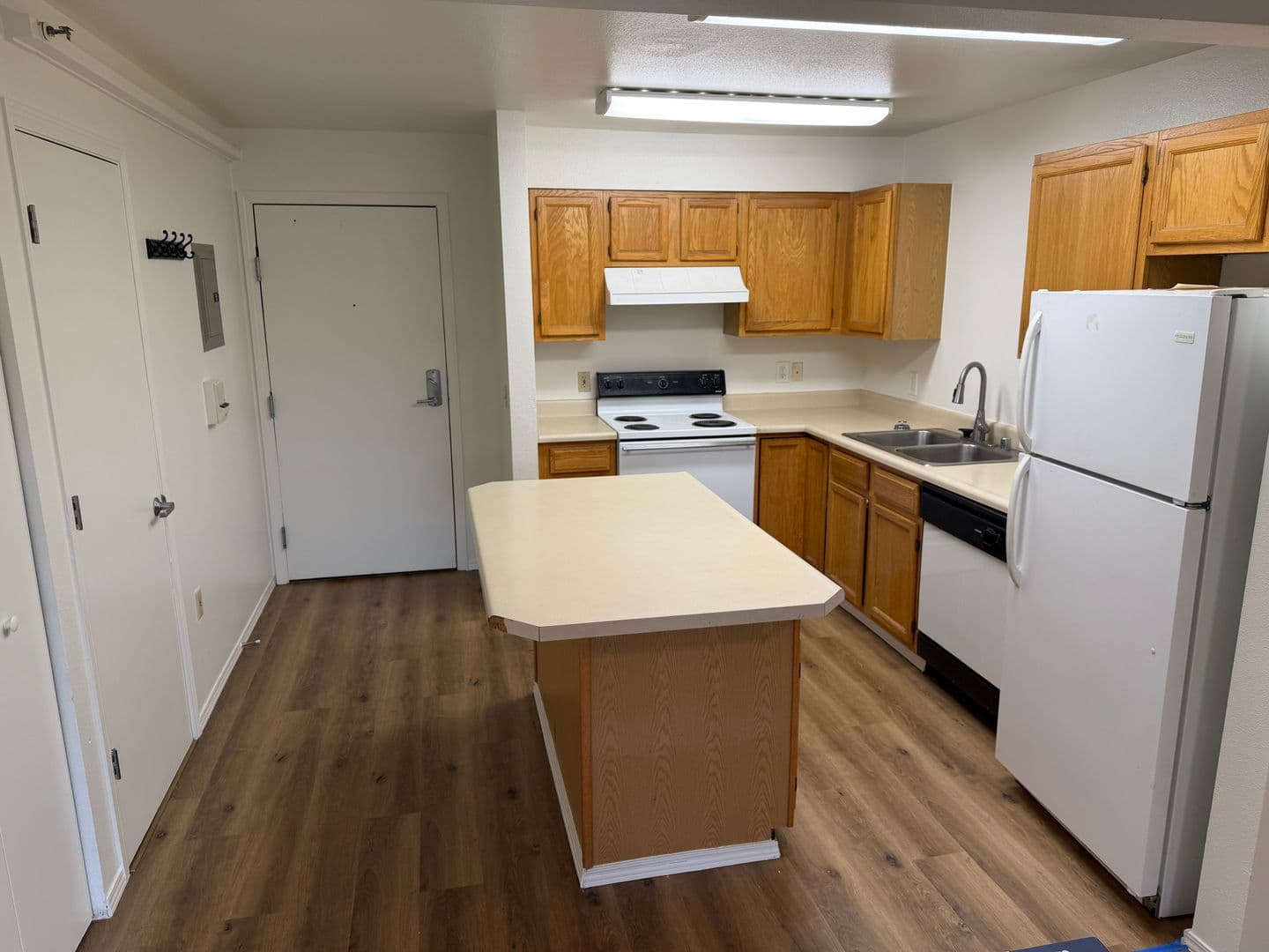 Anchorage Apartment: 315 Barrow St