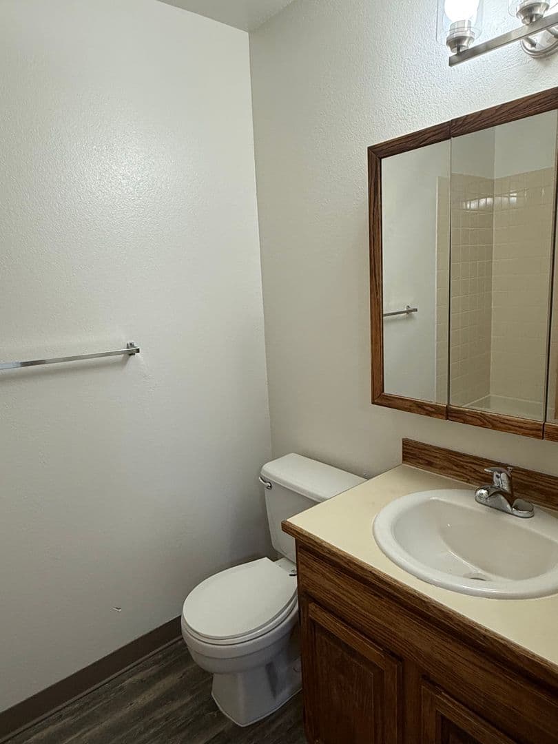 Anchorage Apartment: 3711 Carleton Ave