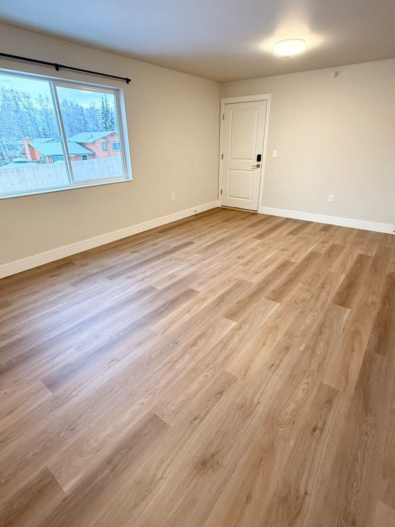 Eagle River Apartment: 16427 Farm Ave