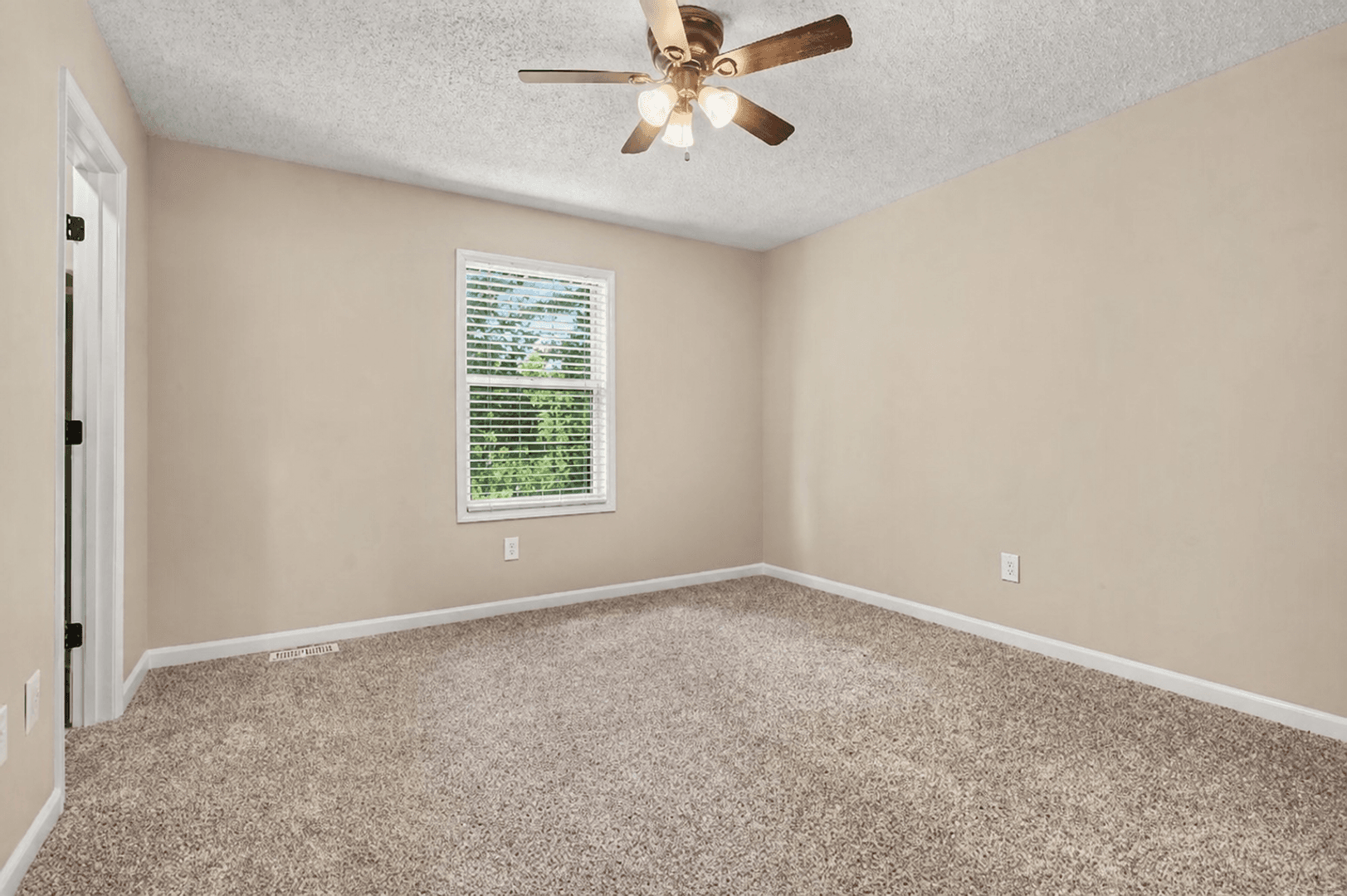 Snellville House: 3237 Highpoint Court