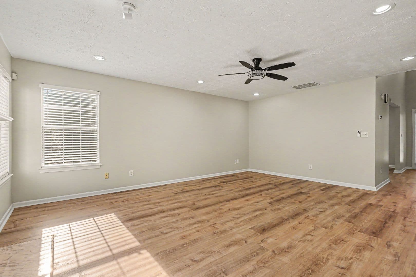 Snellville House: 3015 Gallery Walk