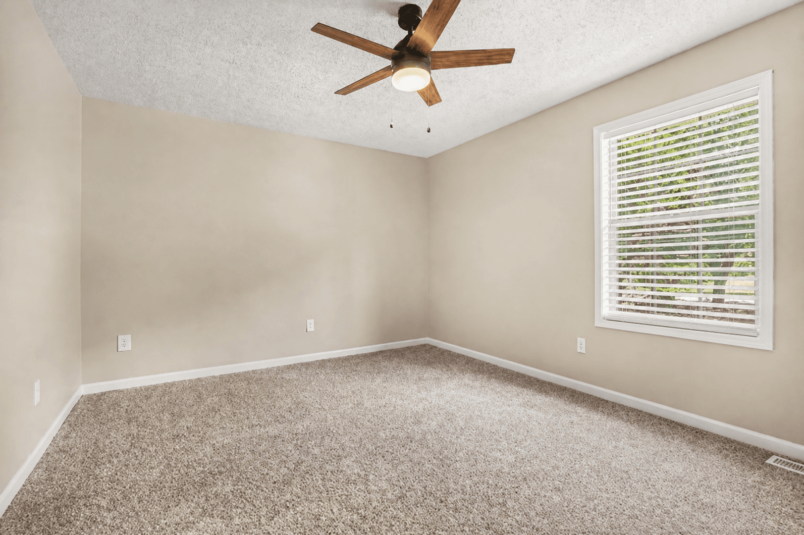 Snellville House: 3237 Highpoint Court