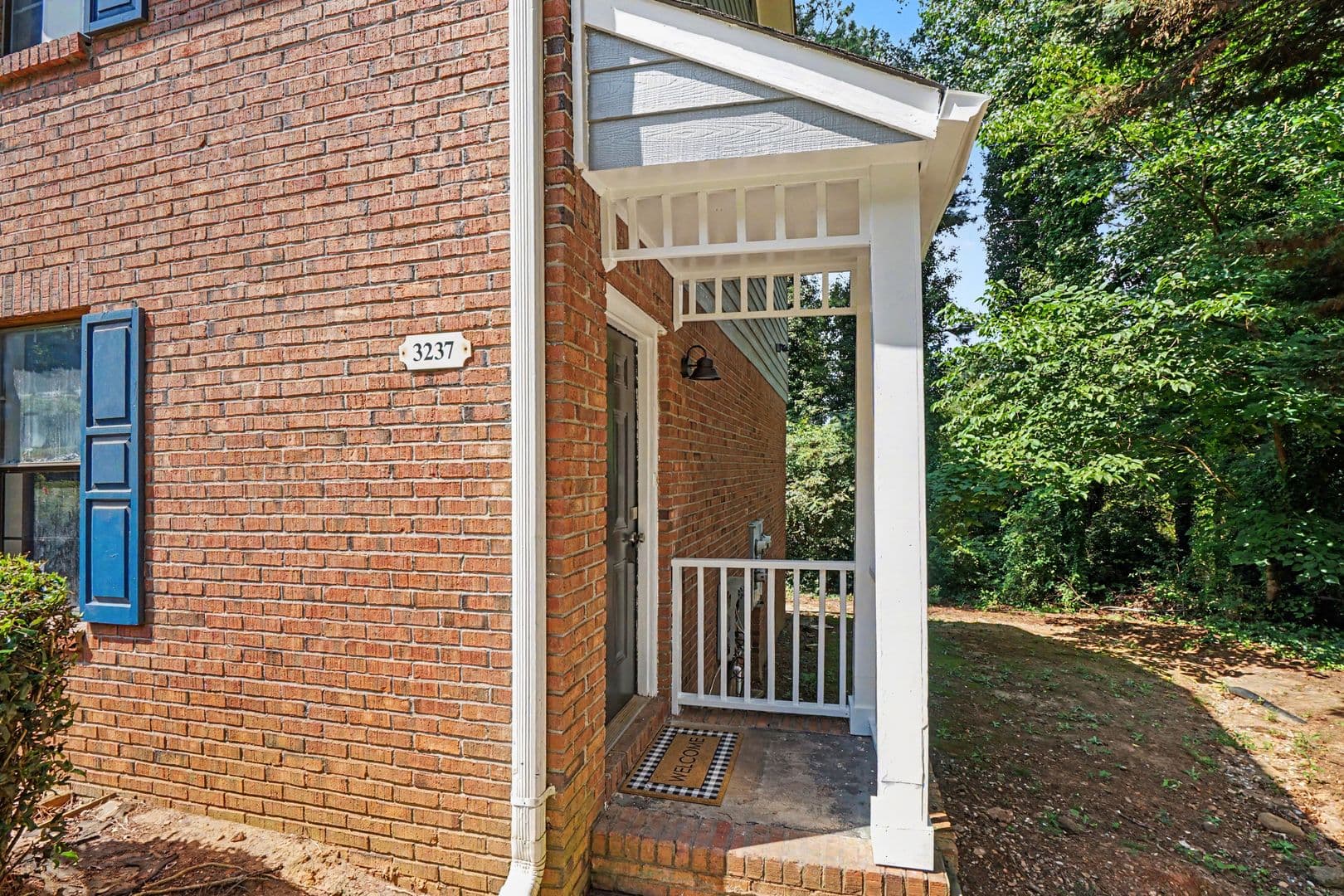 Snellville House: 3237 Highpoint Court