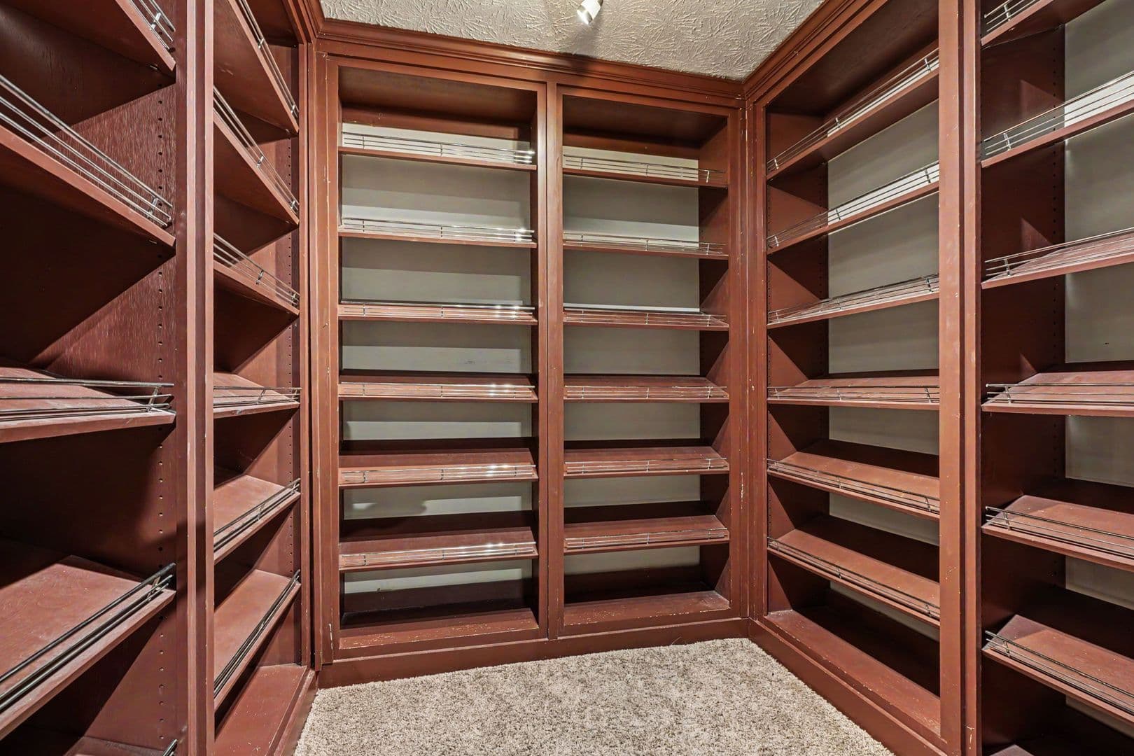 Snellville House: 3015 Gallery Walk