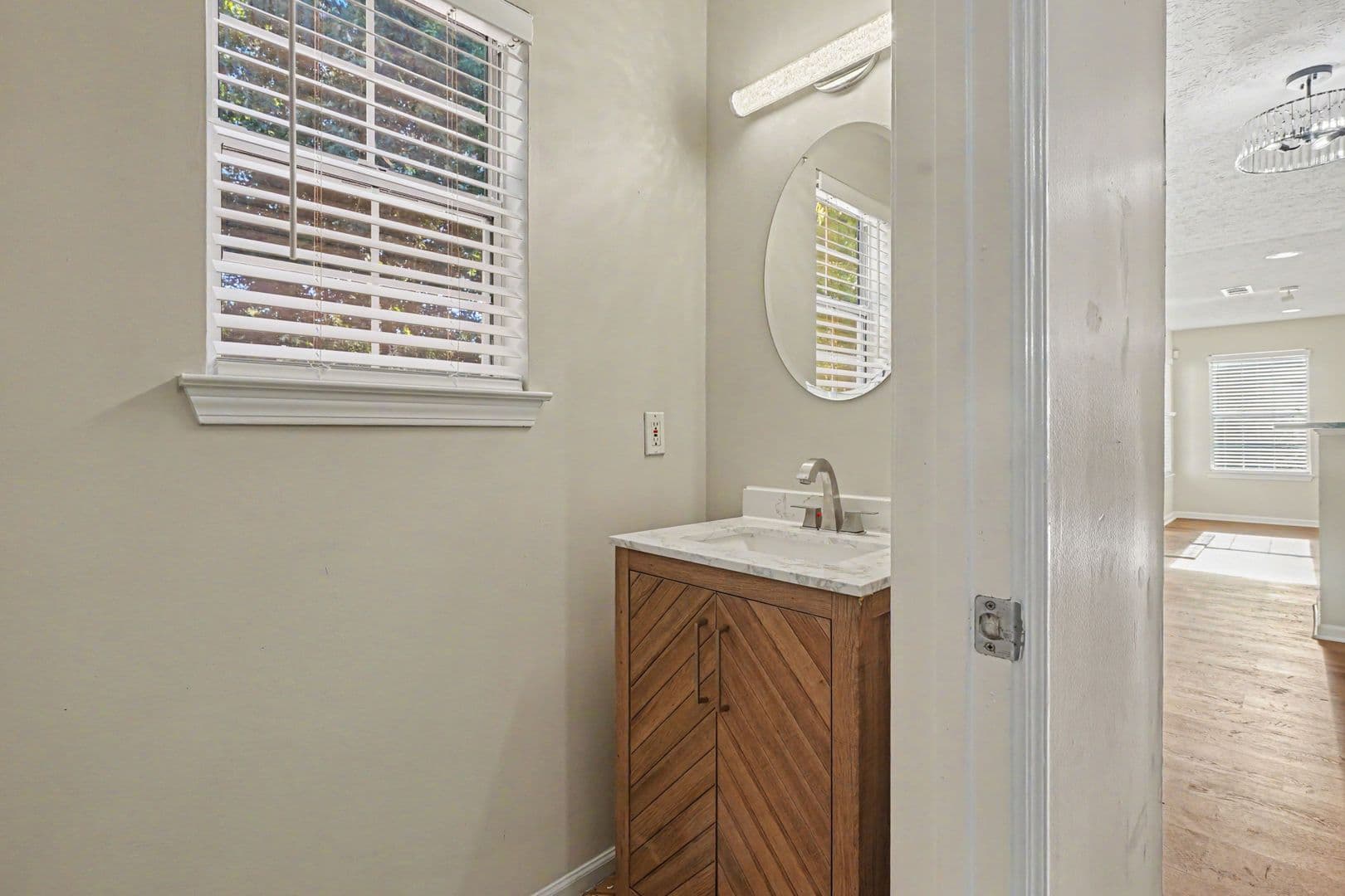 Snellville House: 3015 Gallery Walk