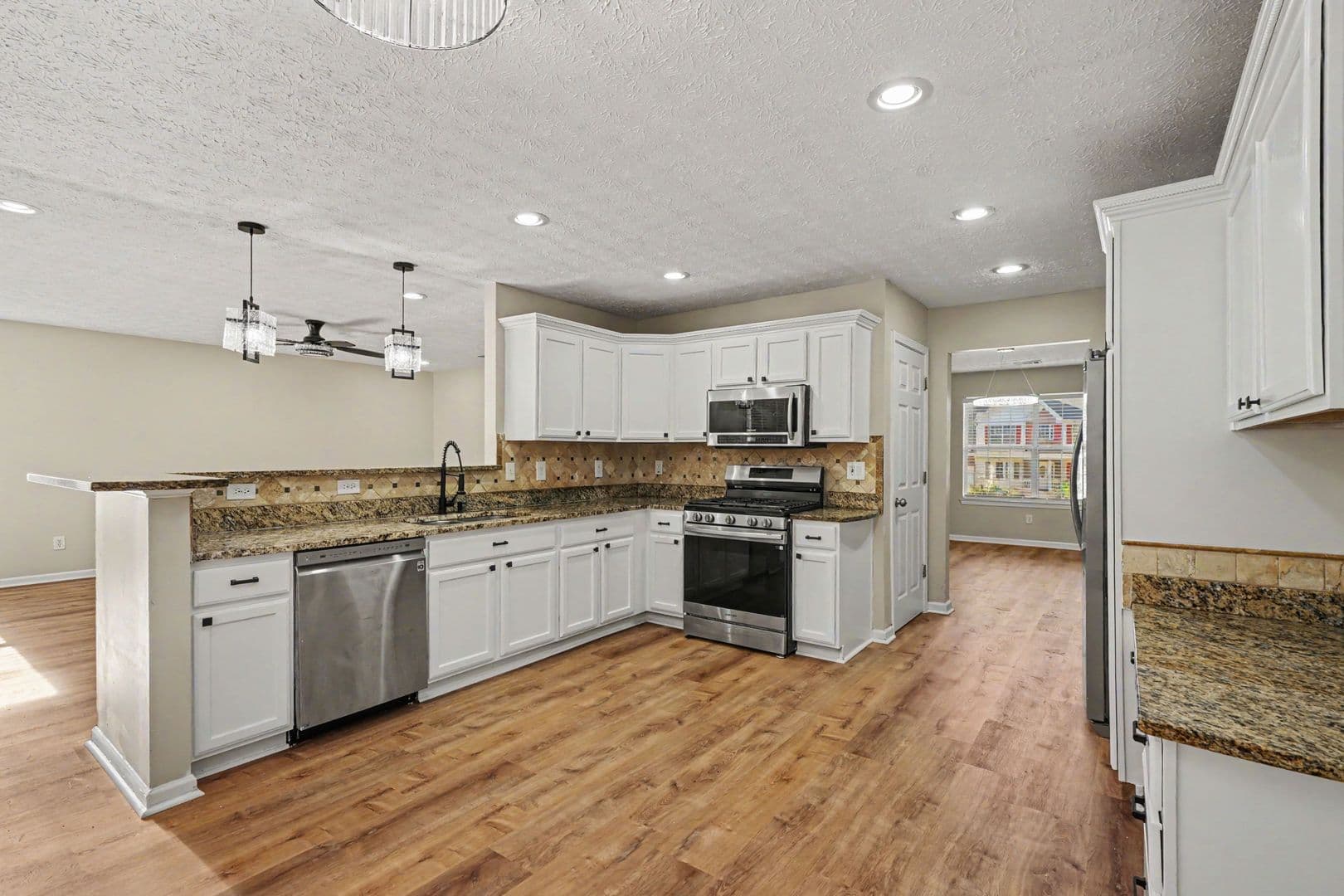 Snellville House: 3015 Gallery Walk
