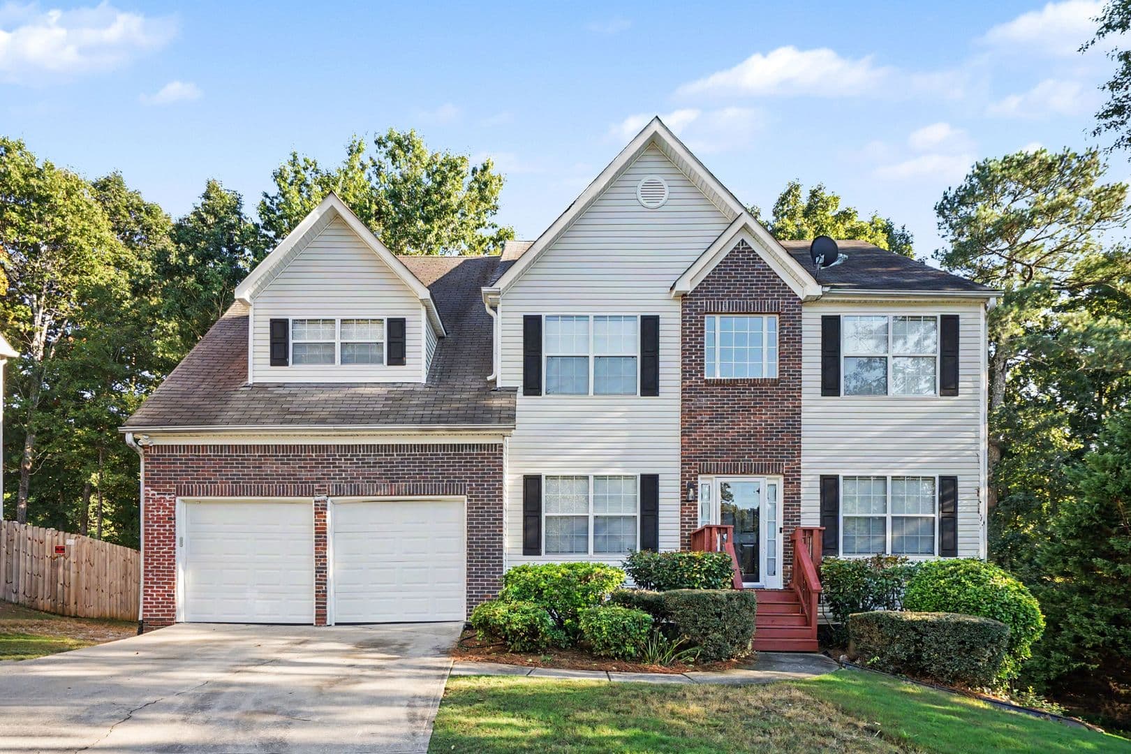 Snellville House: 3015 Gallery Walk