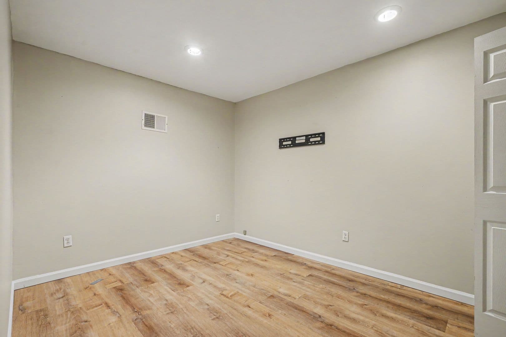 Snellville House: 3015 Gallery Walk