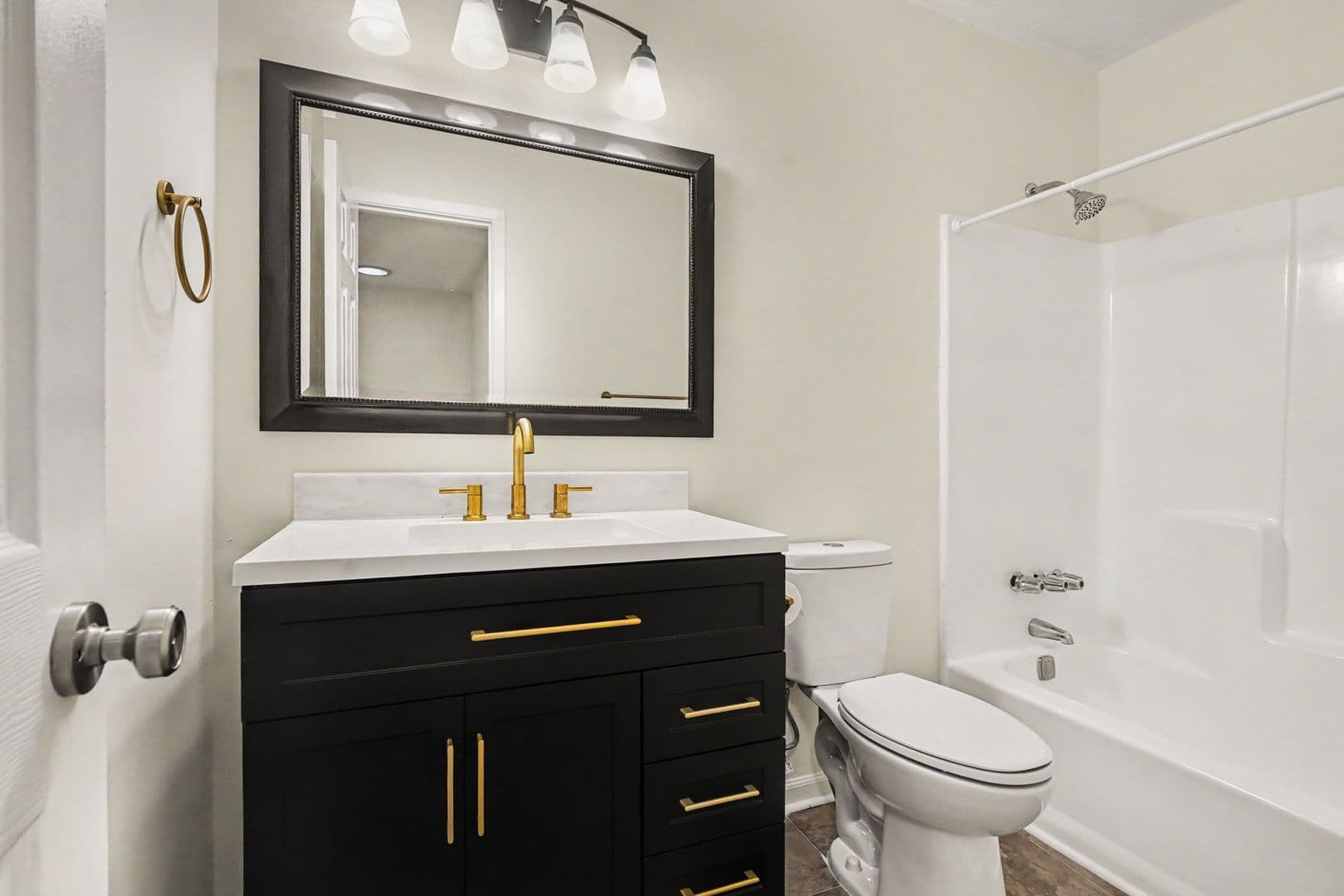 Snellville House: 3237 Highpoint Court