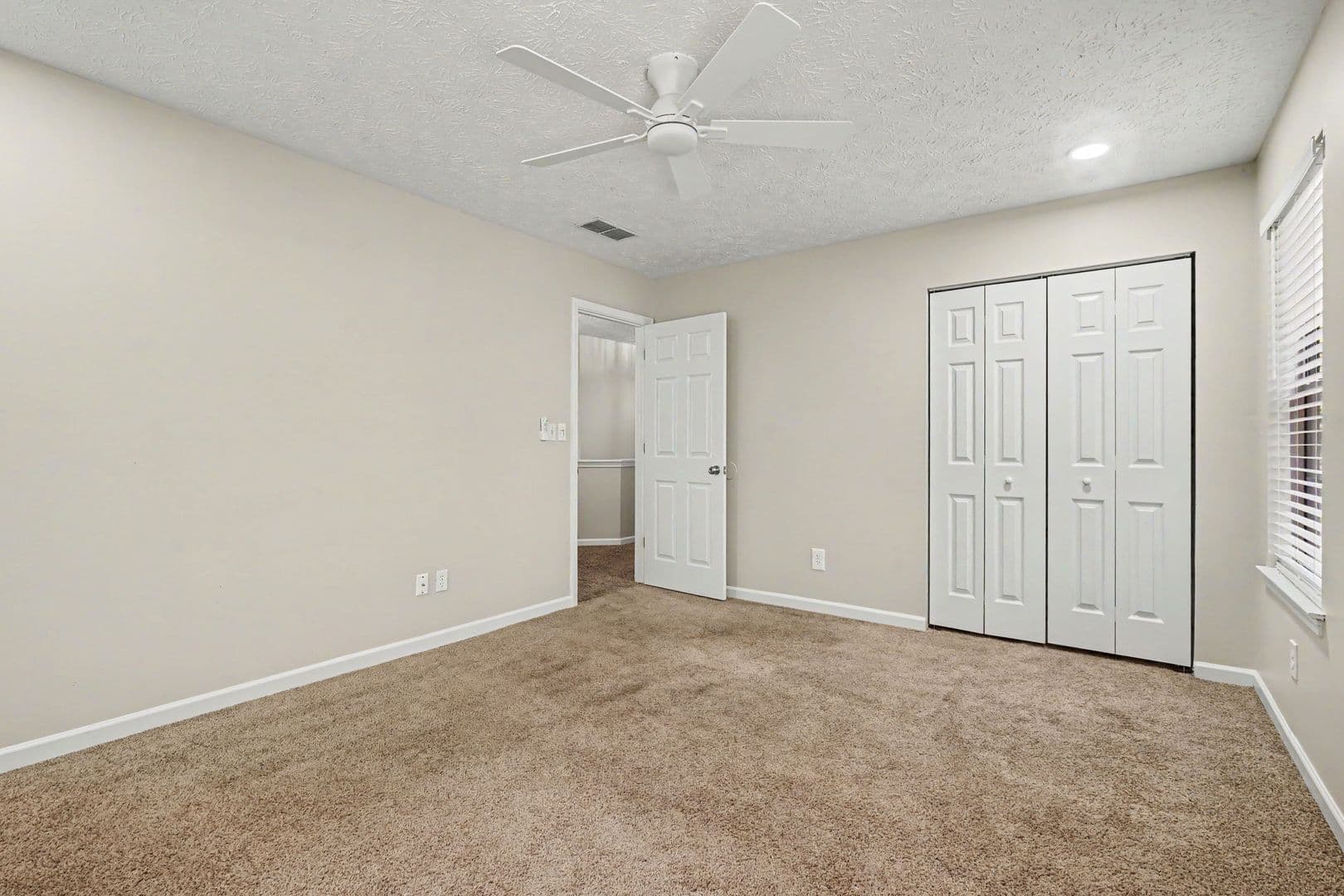 Snellville House: 3015 Gallery Walk