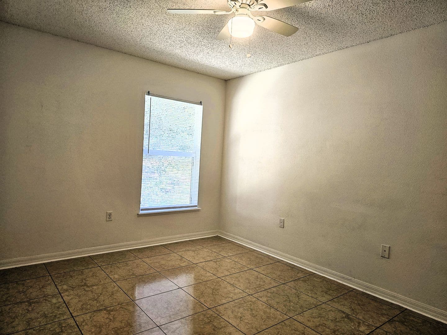 Minneola House: 921 Bristle Cone Ct.