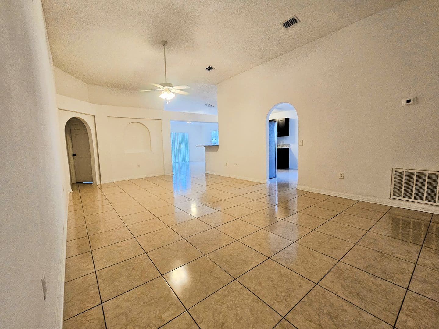 Minneola House: 921 Bristle Cone Ct.