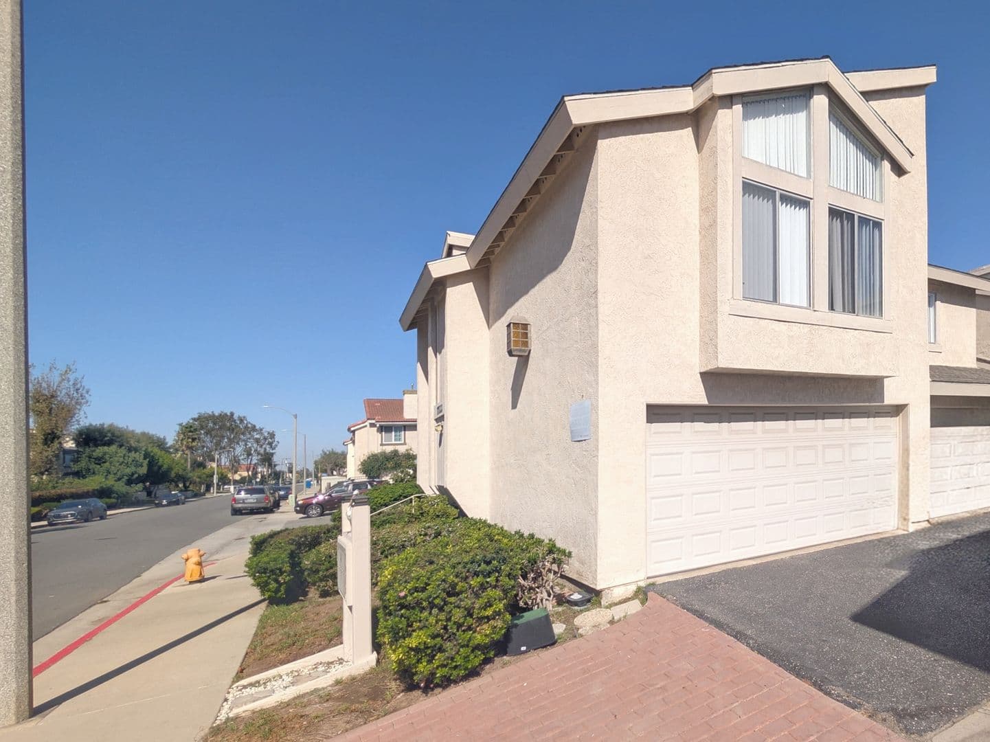 Huntington Beach Apartment: 17122 Lynn Lane