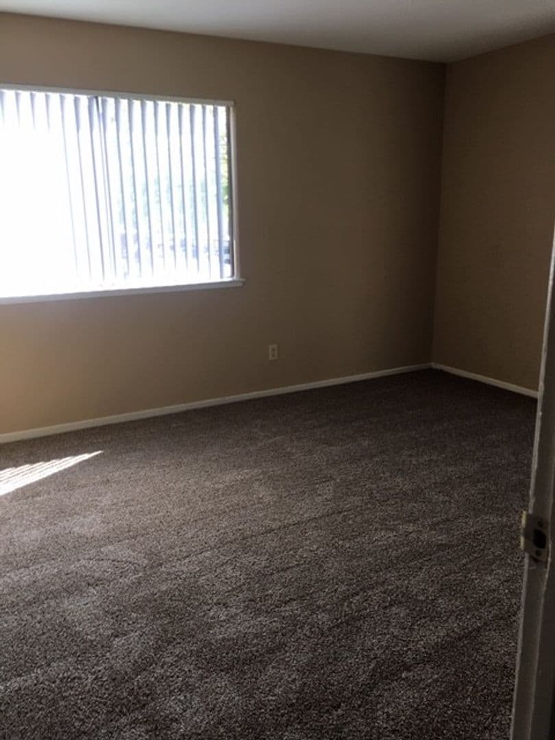 Stockton Apartment: 802 W. Weber Ave. #133