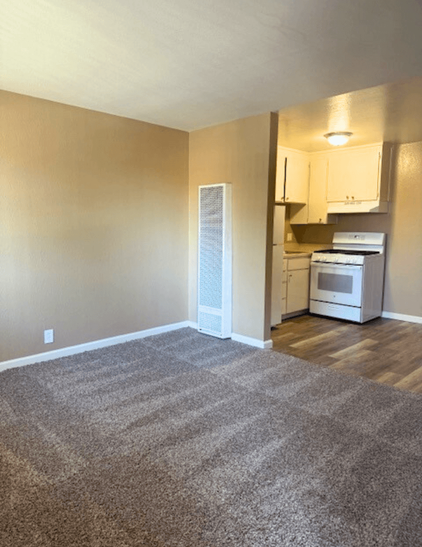 Stockton Apartment: 2433 Country Club Blvd.