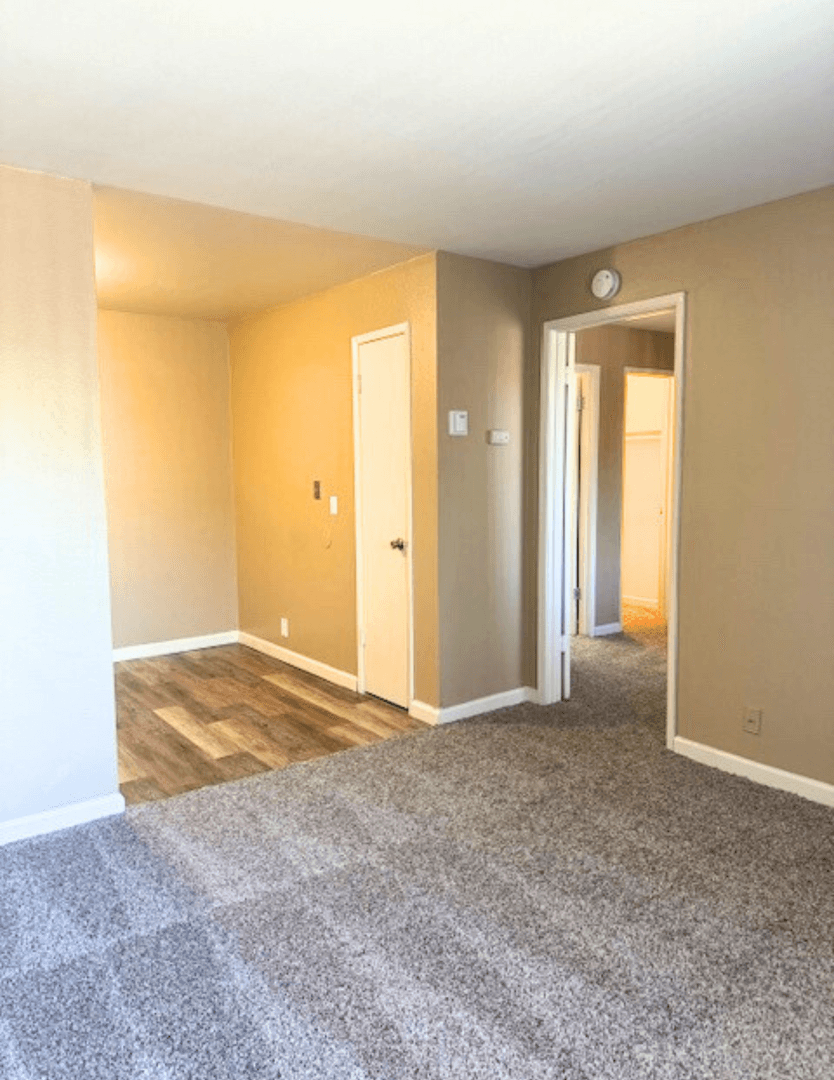 Stockton Apartment: 2433 Country Club Blvd.