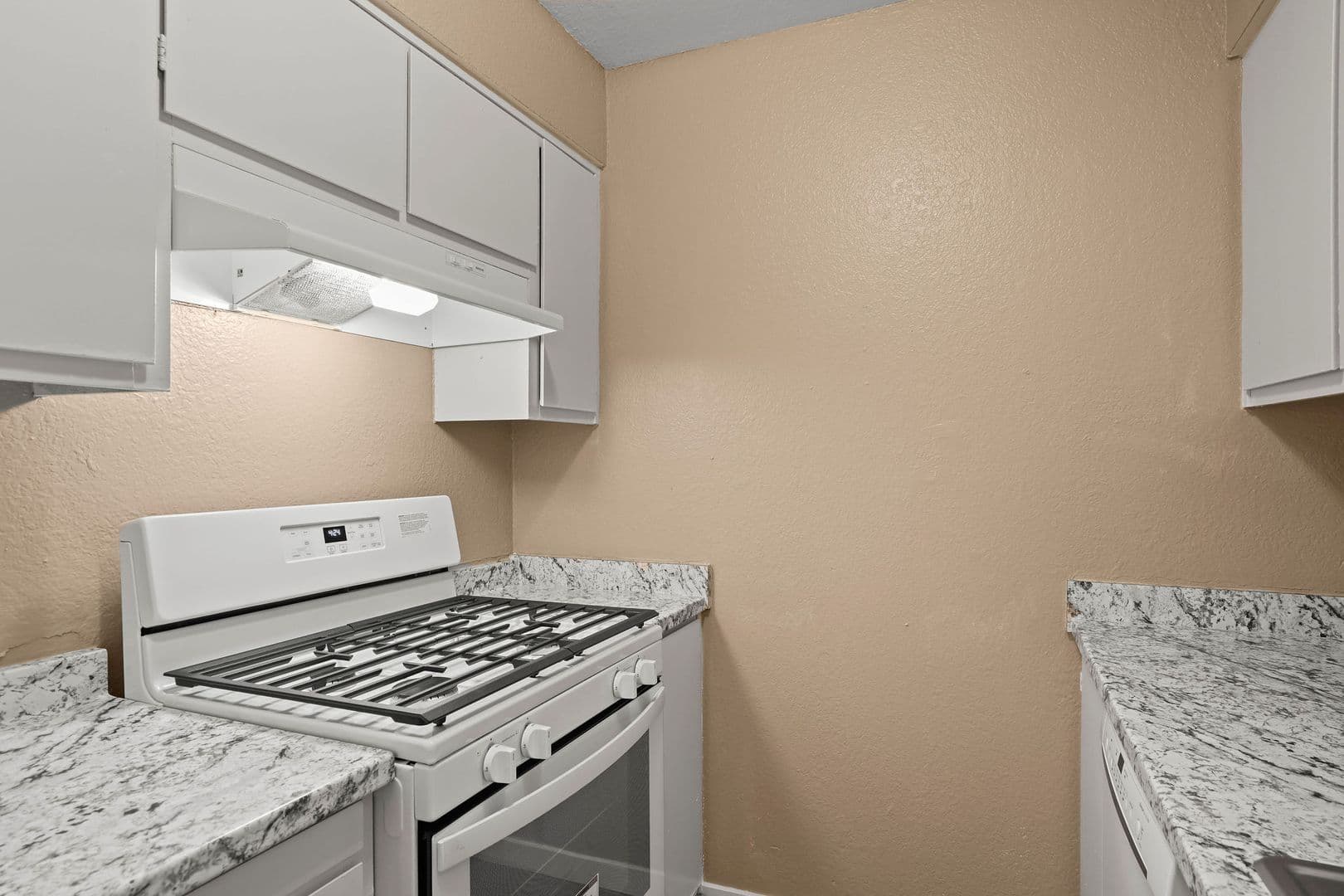 Sacramento Apartment: 7605 Franklin Blvd.
