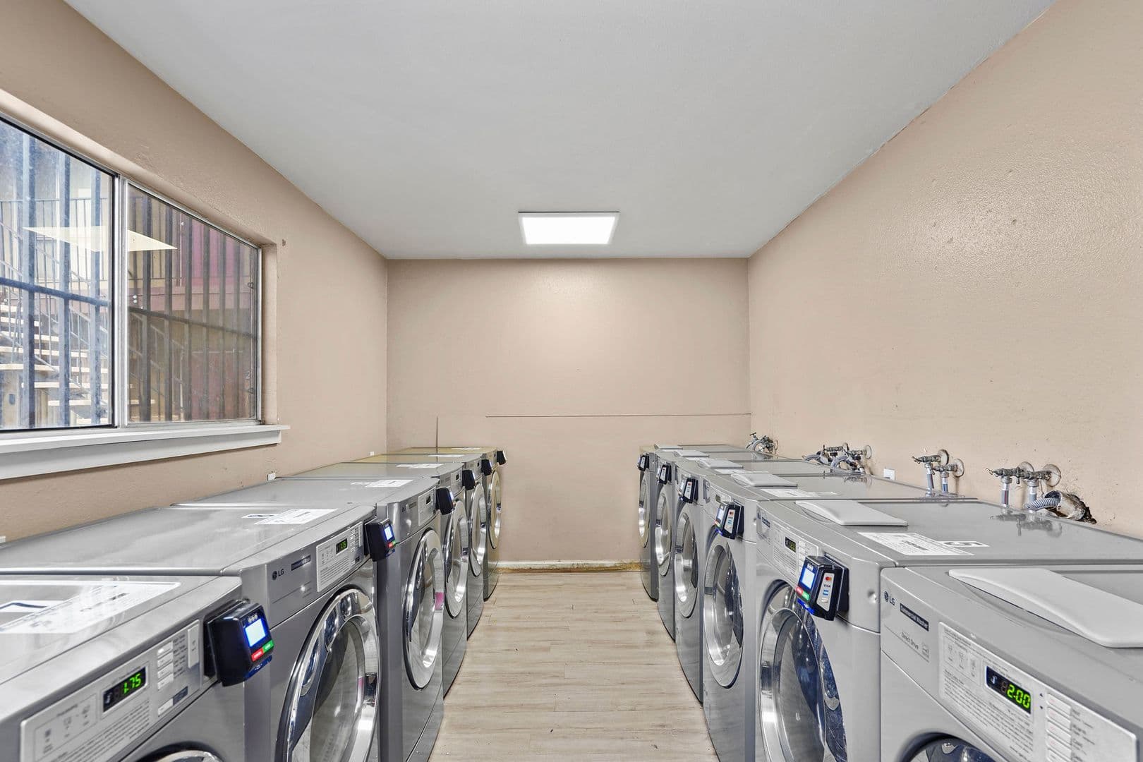 Lodi Apartment: 321 W. Century Blvd. Apt 1