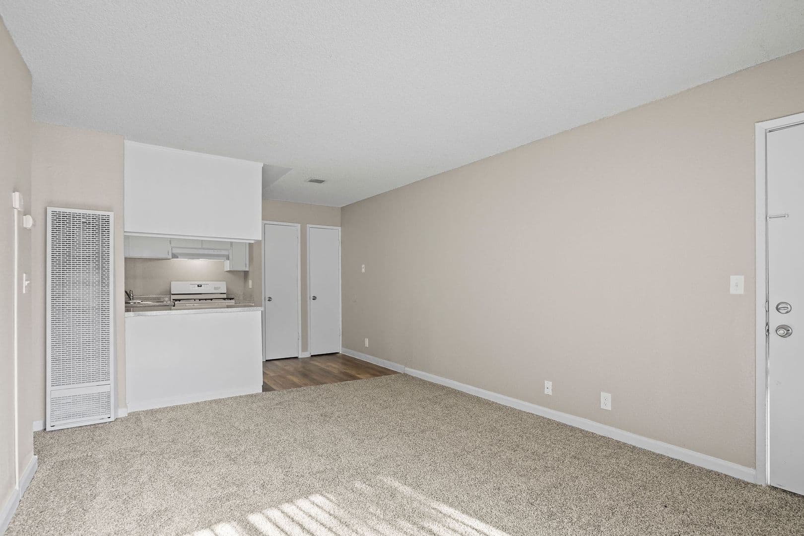 Stockton Apartment: 2433 Country Club Blvd.
