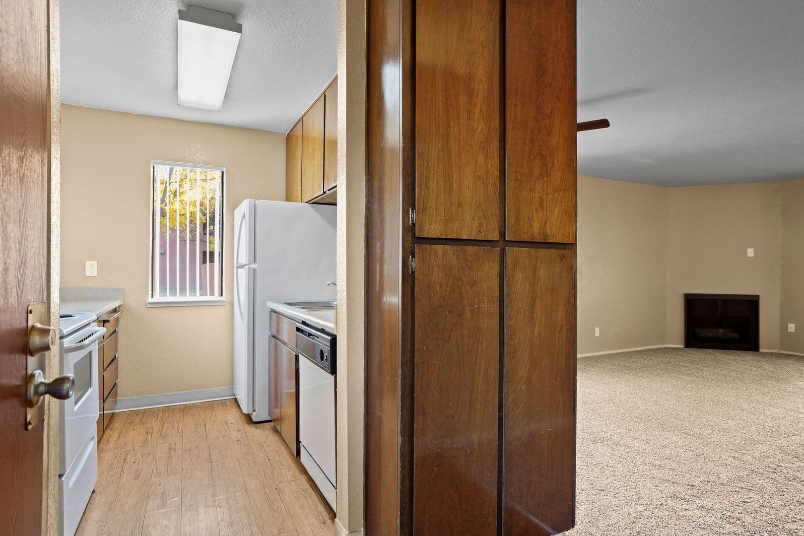 Stockton Apartment: 1540 Mosaic Way