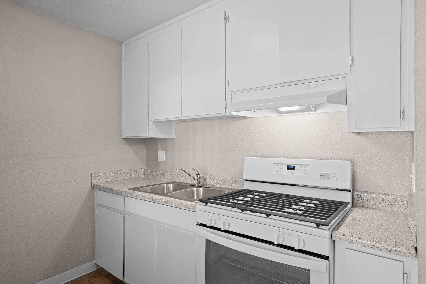 Stockton Apartment: 2433 Country Club Blvd.