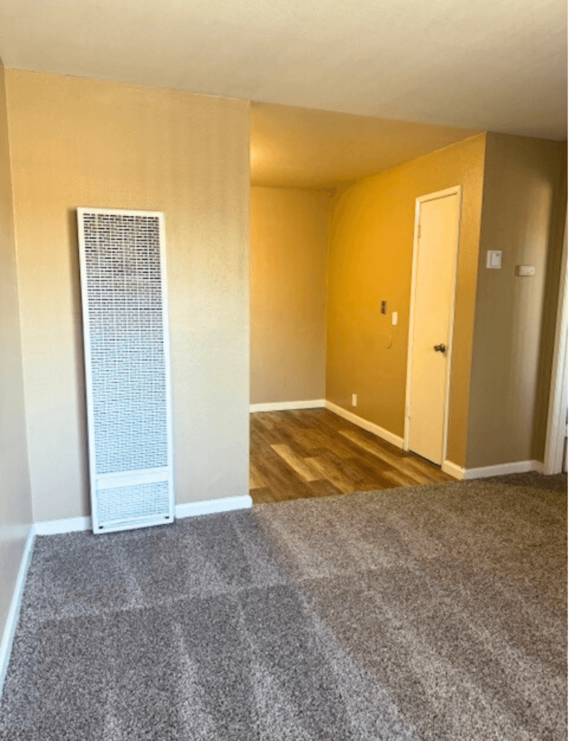 Stockton Apartment: 2433 Country Club Blvd.