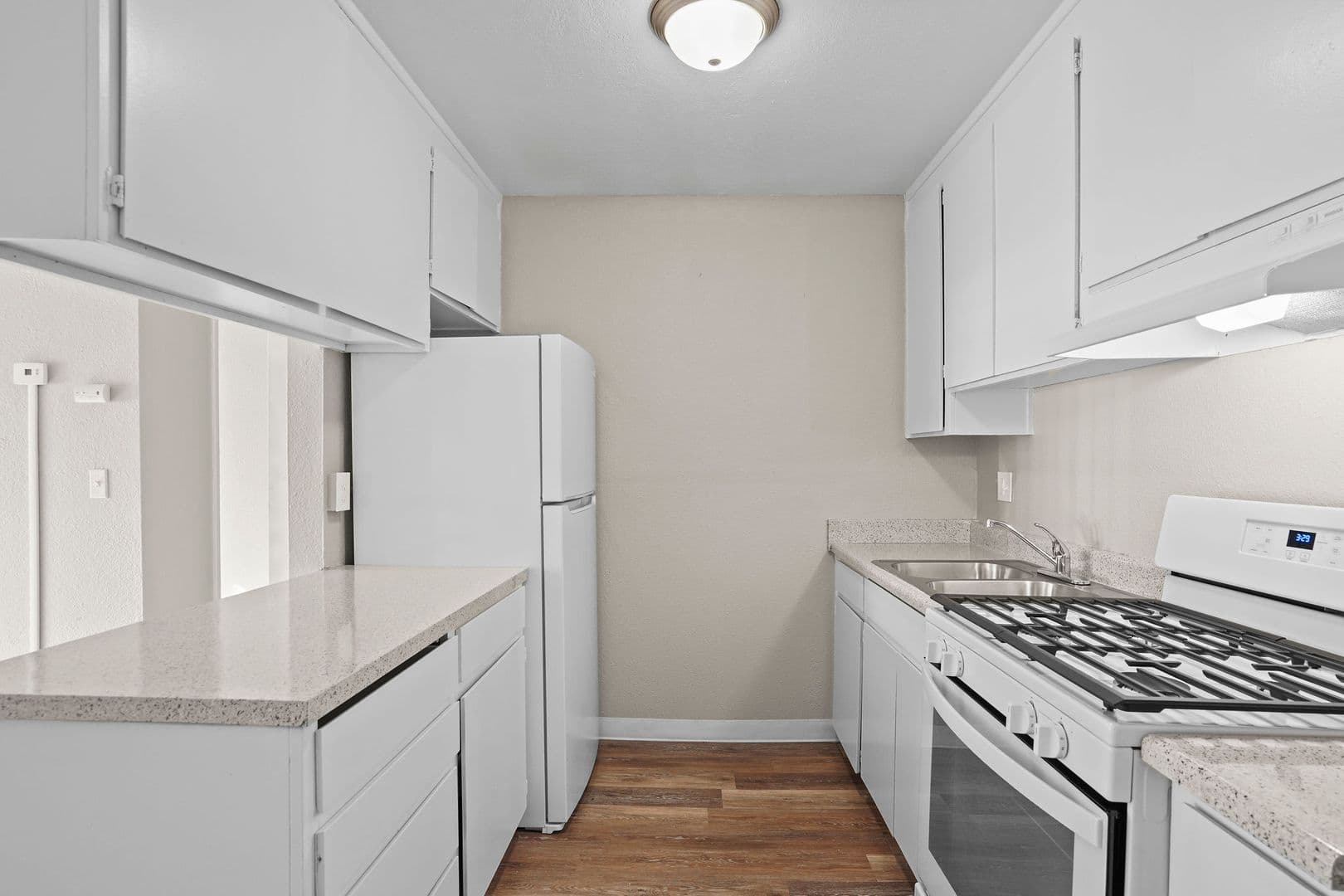 Stockton Apartment: 2433 Country Club Blvd.