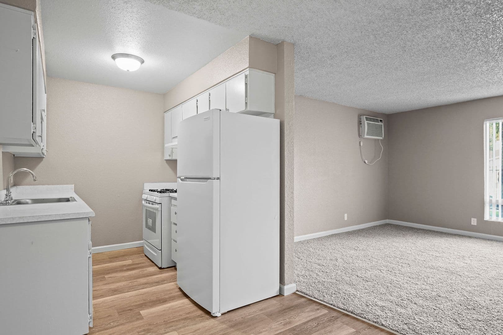 Rancho Cordova Apartment: 10460 El Mercado Drive