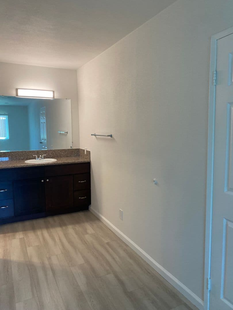 El Cajon Apartment: 945 Estes Street