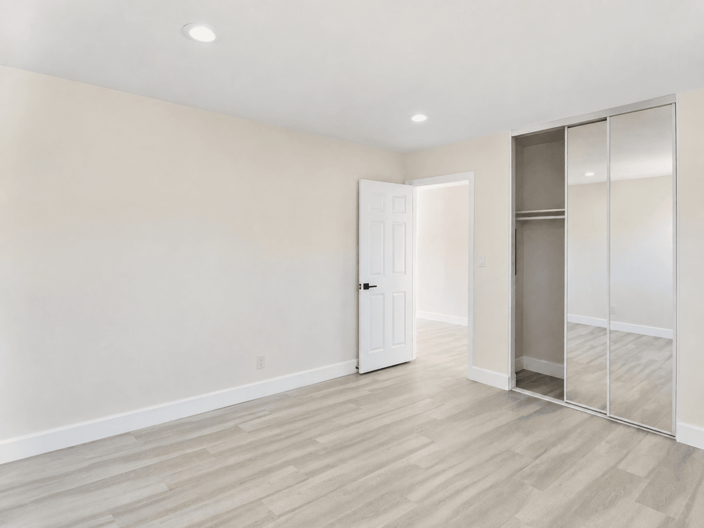 San Diego Apartment: 6650 Linda Vista Road