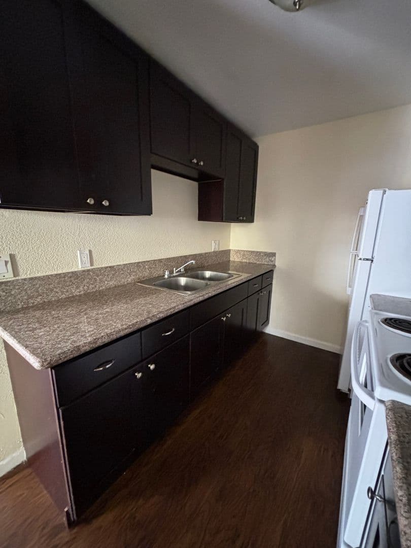 San Diego Apartment: 6962 Fulton Street