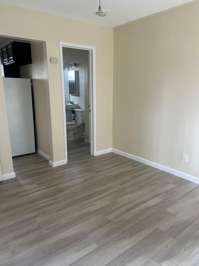 San Diego Apartment: 2200-2304 Morley St.