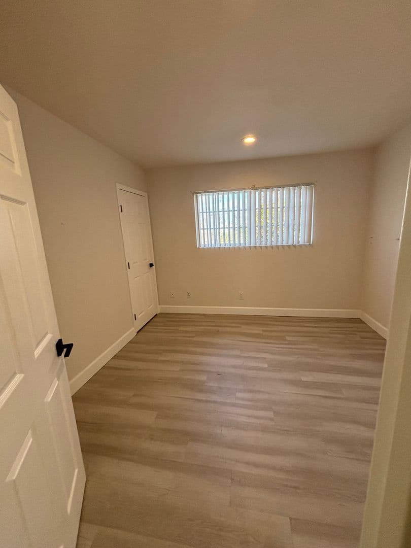 San Diego Apartment: 6962 Fulton Street