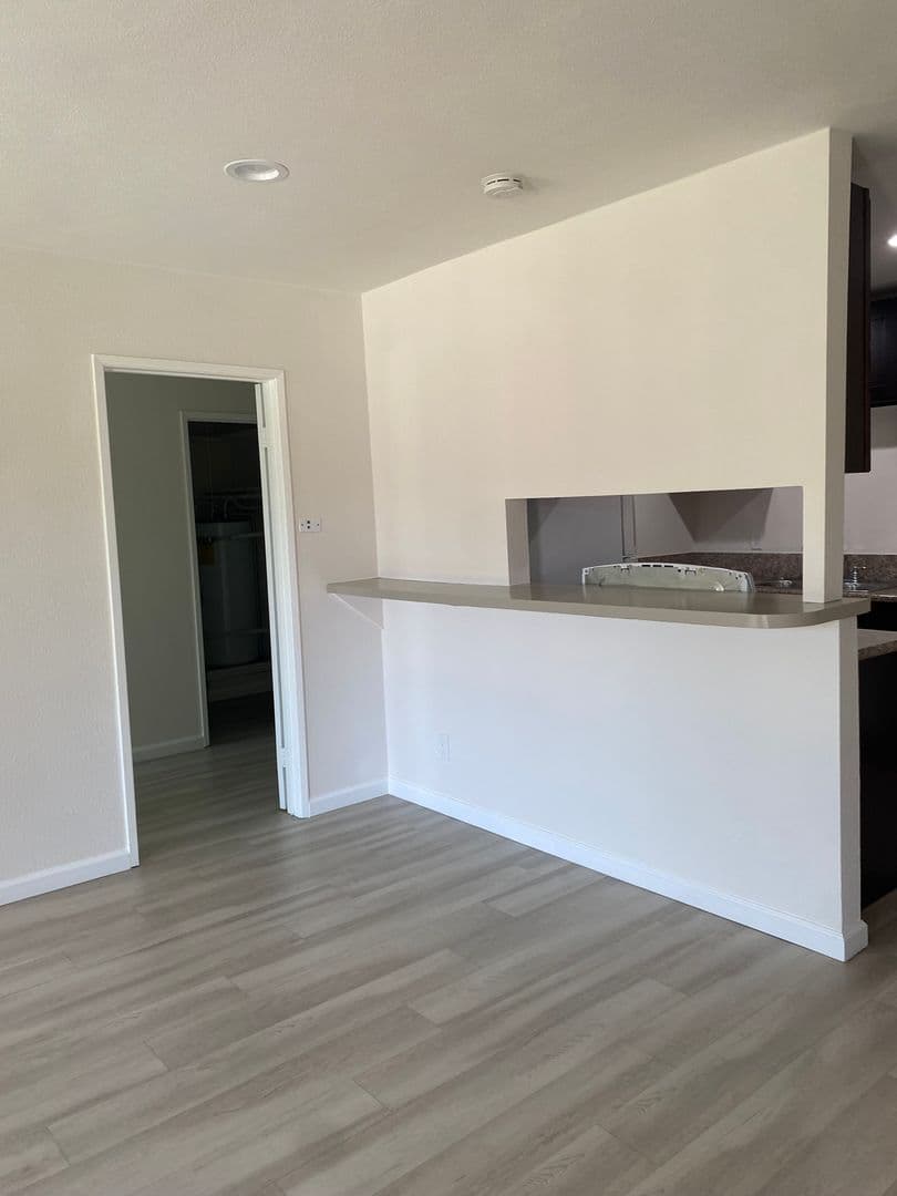 El Cajon Apartment: 945 Estes Street