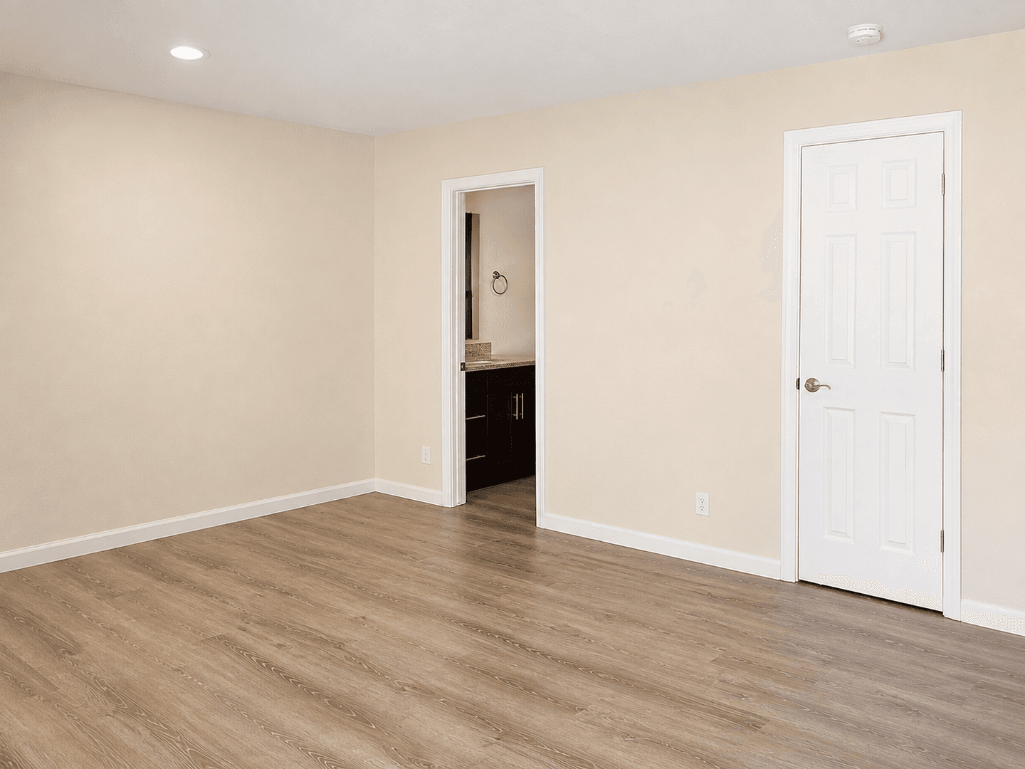 La Mesa Apartment: 7025 Waite Drive