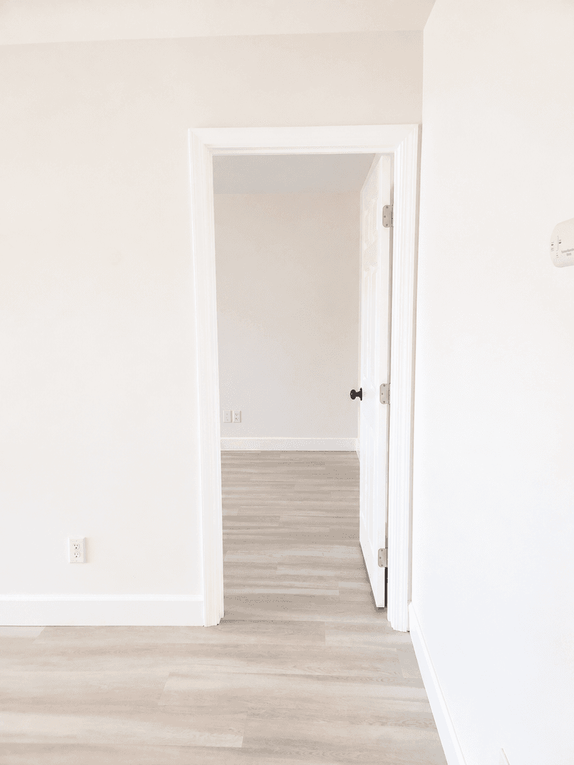 Lakeside Apartment: 9658 Winter Gardens Blvd.