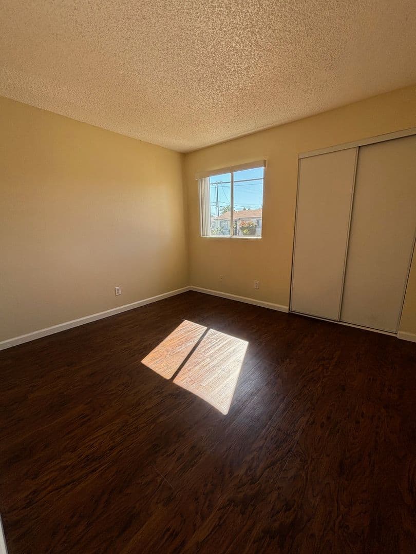 San Diego Apartment: 6962 Fulton Street