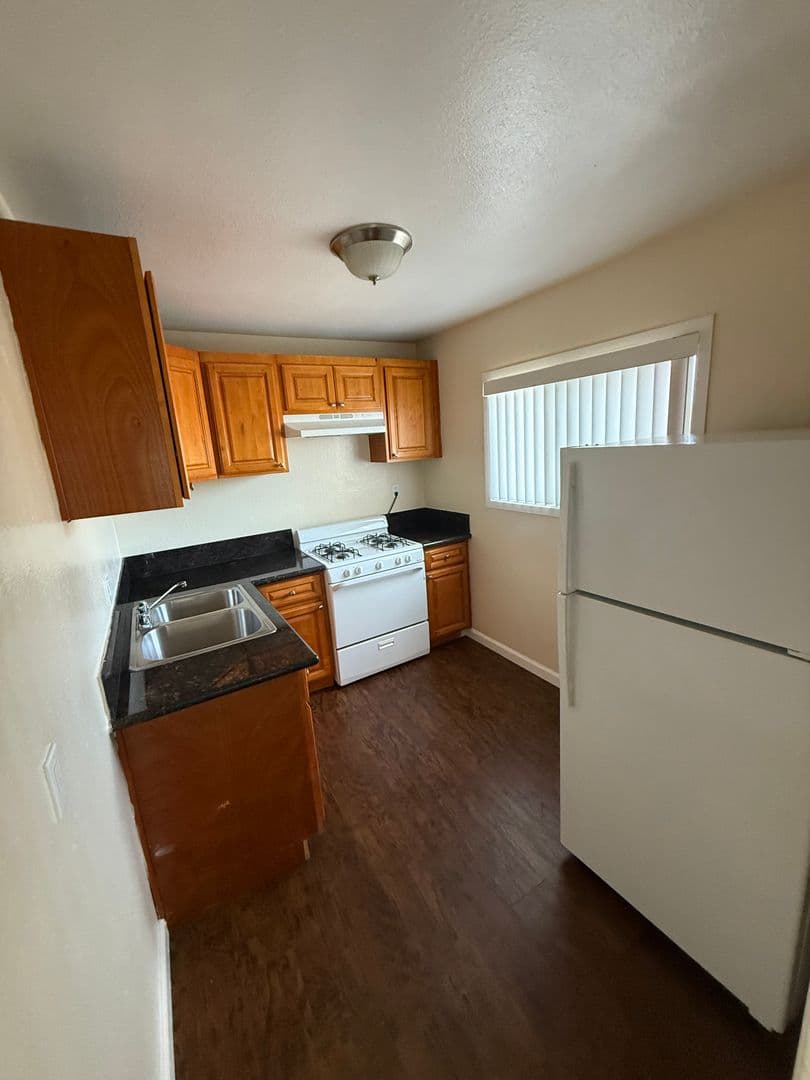 San Diego Apartment: 2249 Ulric Street