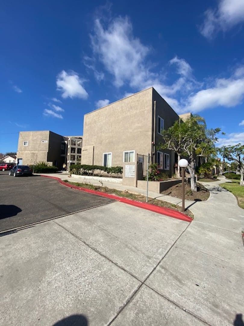 San Diego Apartment: 2200-2304 Morley St.