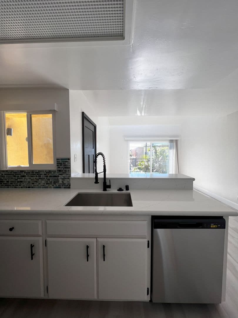 San Diego Apartment: 2284 and 2287 Dunlop Street