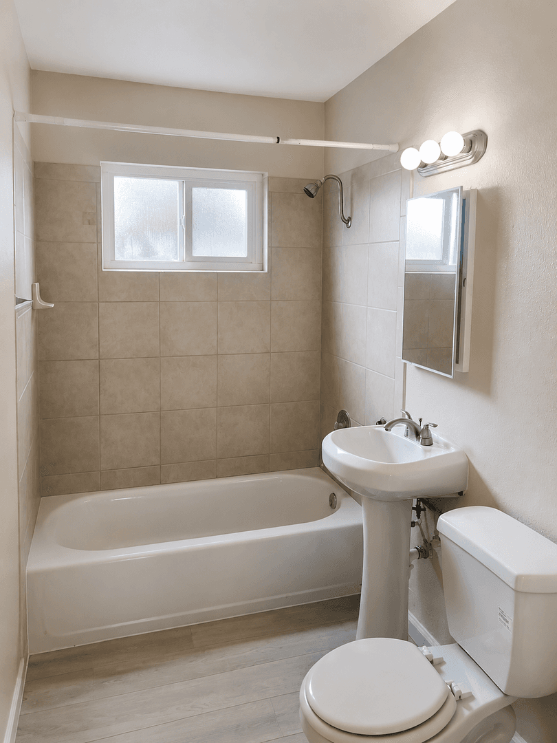 San Diego Apartment: 2200-2304 Morley St.