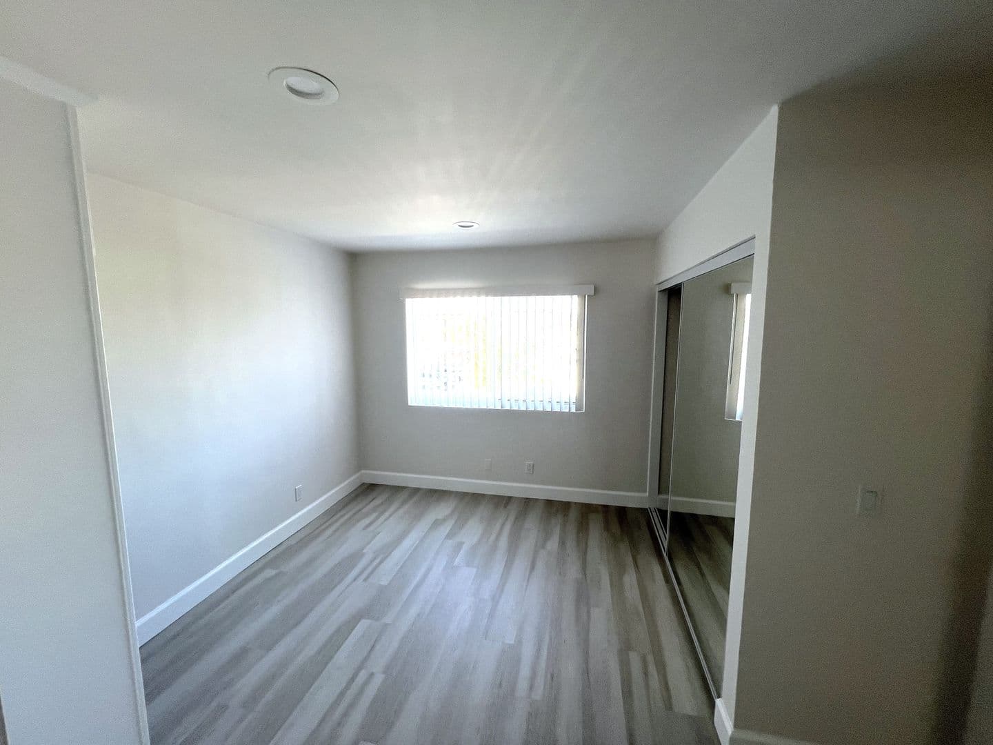 San Diego Apartment: 2282 West Dunlop Street