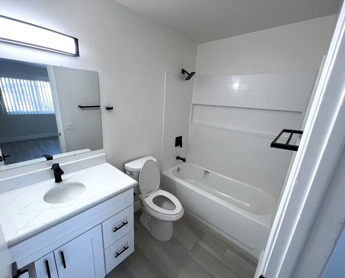 San Diego Apartment: 2282 West Dunlop Street